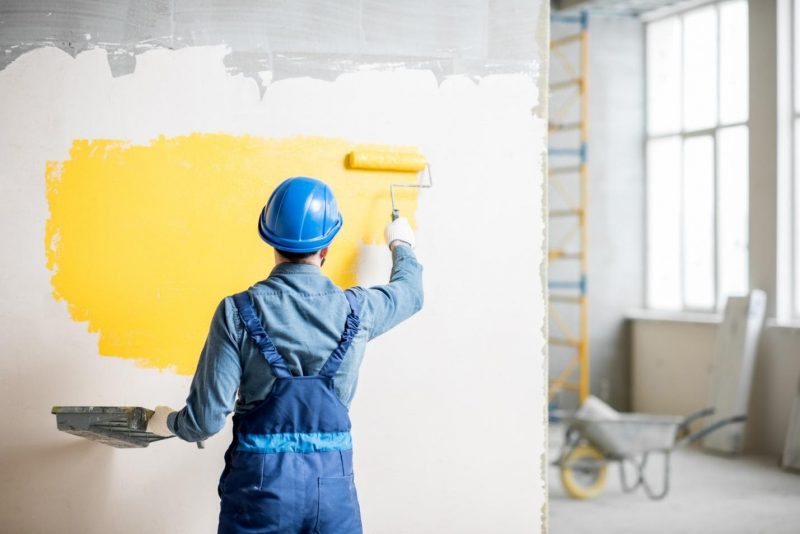 6 Reasons to Hire a Commercial Painter for Your Building’s Interio
